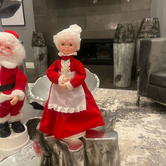 Telco  vintage 16 inches high moving Santa Claus and Mrs Santa Clause 1990s pair - Picture 7 of 17